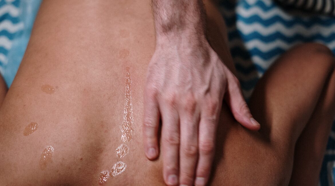 5 Most Common Causes of Back Pain, back massage